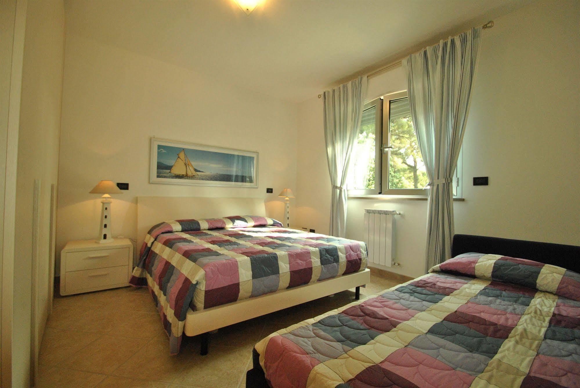 Ferienwohnung Residenza Venus Castiglioncello Exterior foto