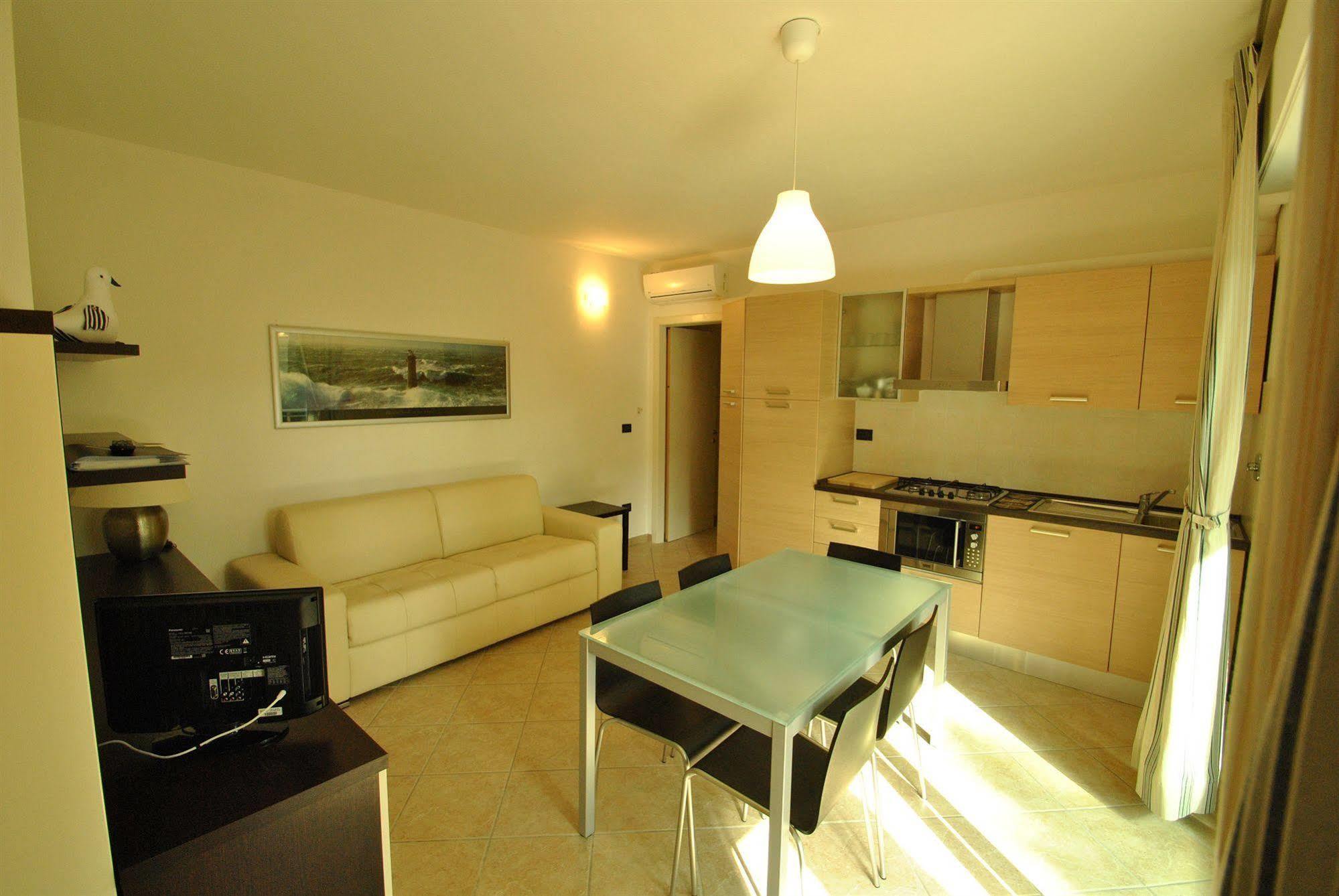 Ferienwohnung Residenza Venus Castiglioncello Exterior foto