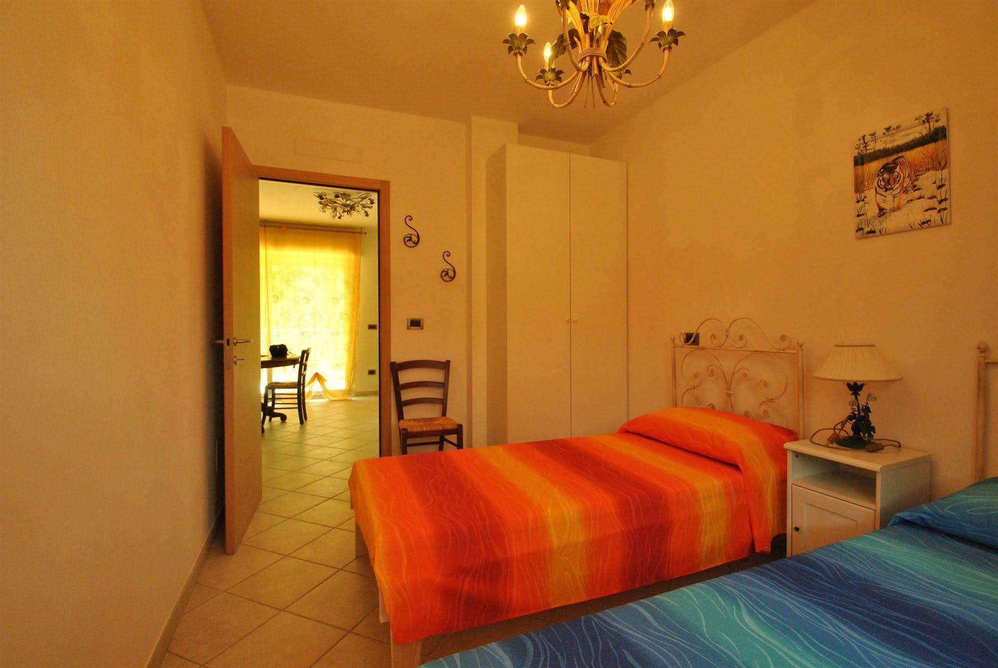 Ferienwohnung Residenza Venus Castiglioncello Exterior foto