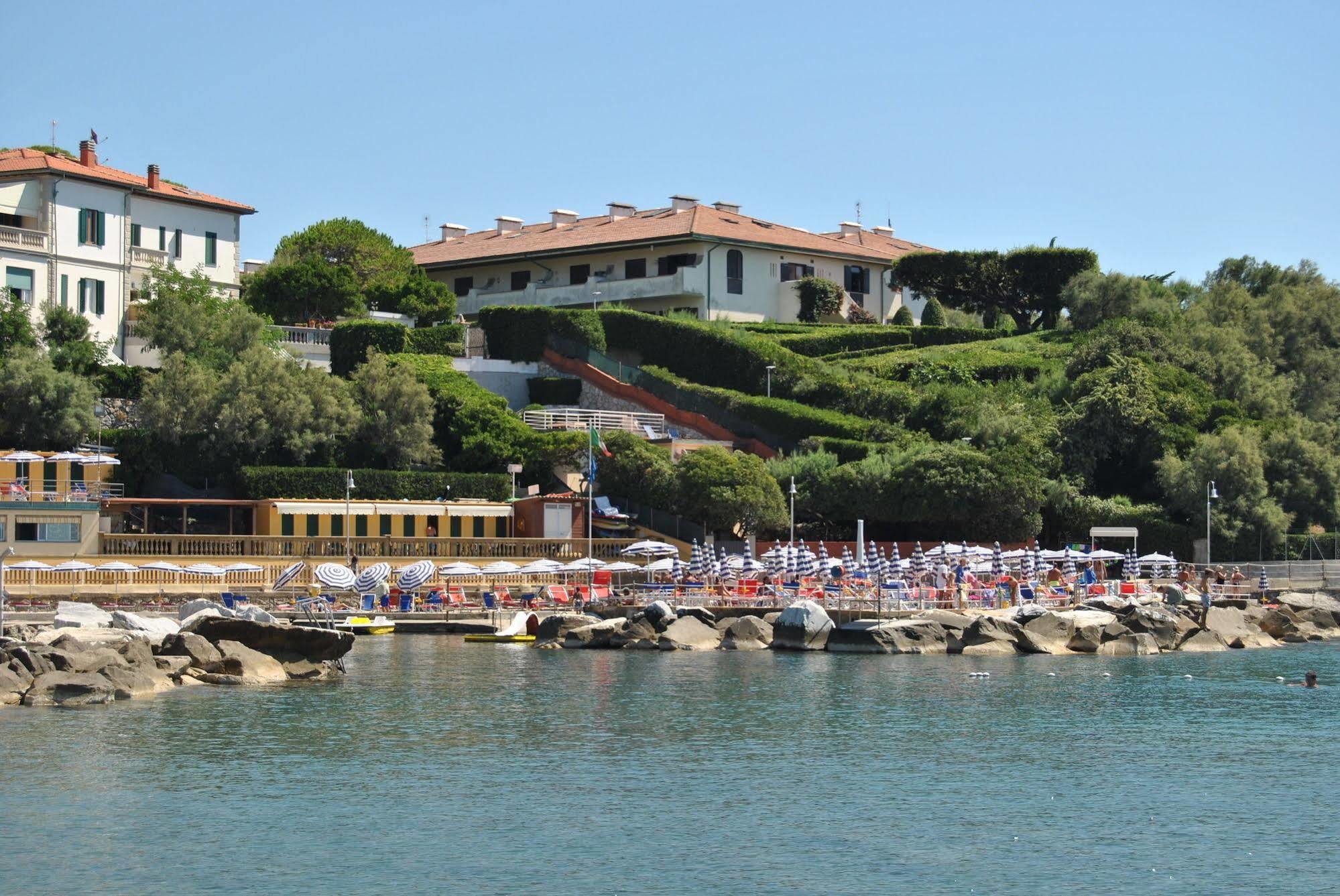 Ferienwohnung Residenza Venus Castiglioncello Exterior foto